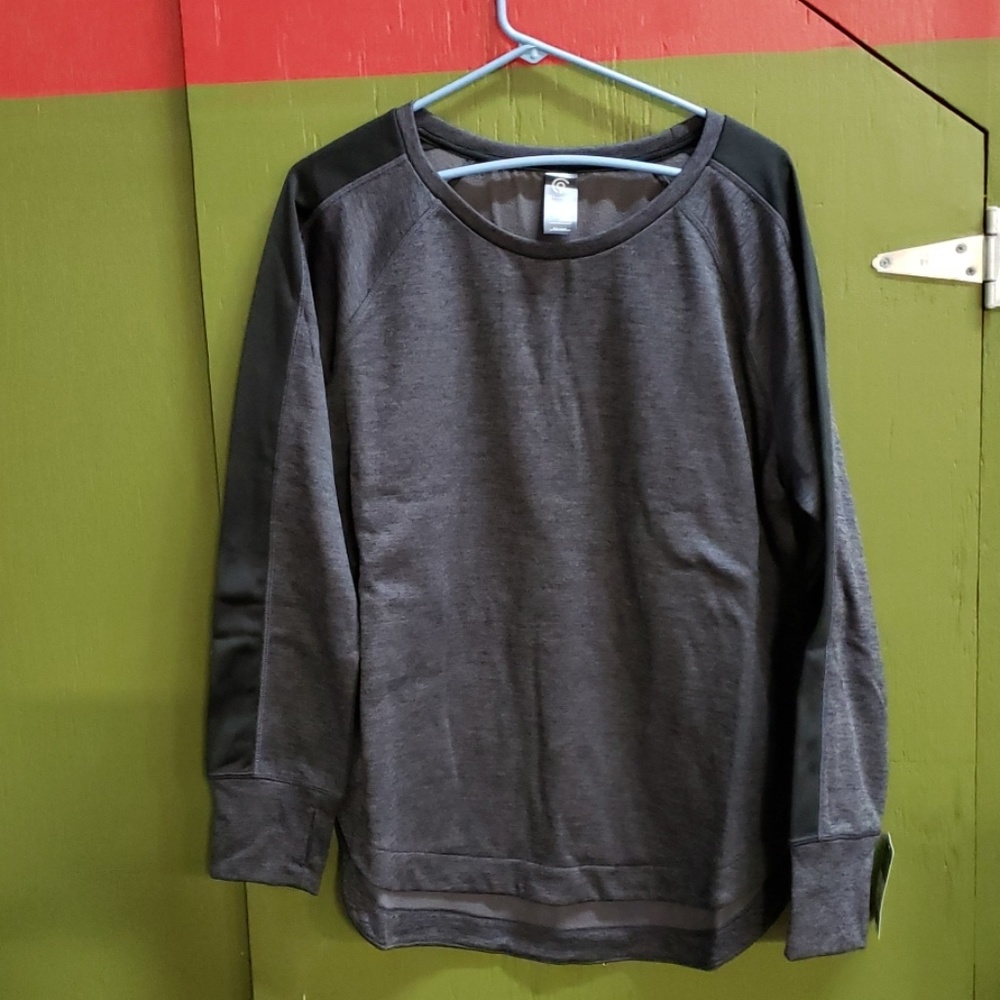 Tee shirt